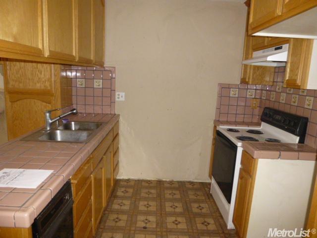 2536 Stoneridge Dr, Modesto, CA 95355 photo 5