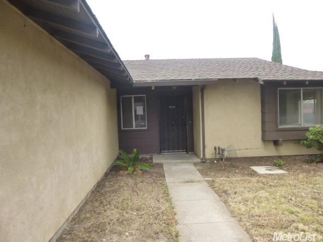 2536 Stoneridge Dr, Modesto, CA 95355 photo 2