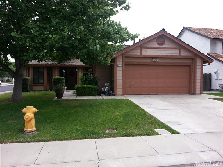 1212 Partridge Ln, Manteca, CA 95337 photo 1