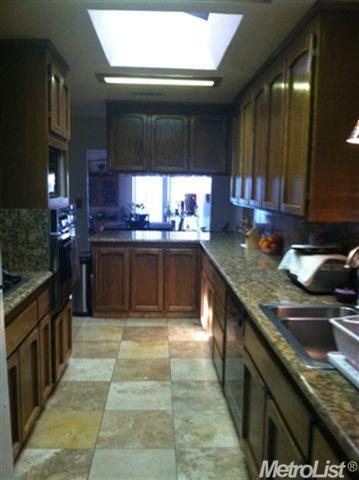 429 Sonora Ave, Lodi, CA 95240 photo 2