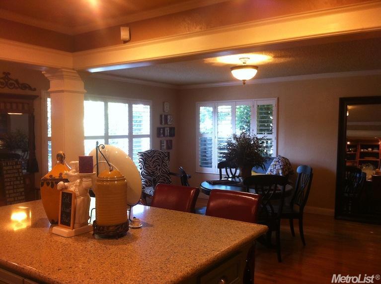 944 E Alameda St, Manteca, CA 95336 photo 6
