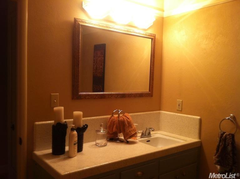 944 E Alameda St, Manteca, CA 95336 photo 10
