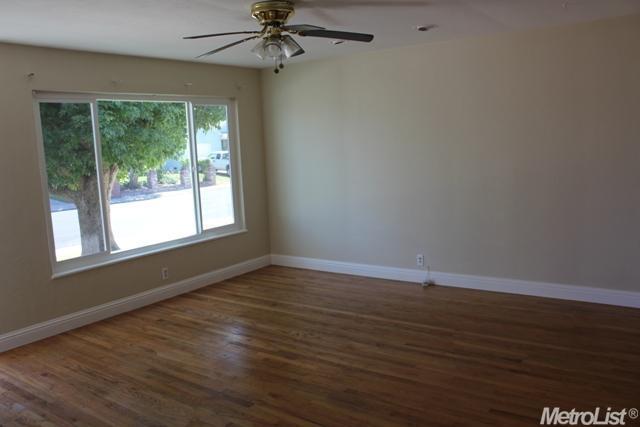 235 Martha St, Manteca, CA 95337 photo 3