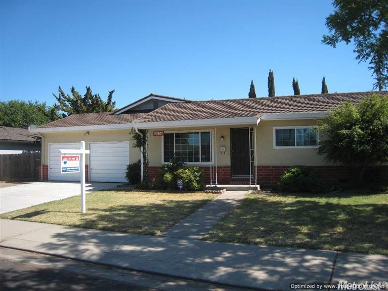 5696 Apache Dr, Manteca, CA 95336 photo 2