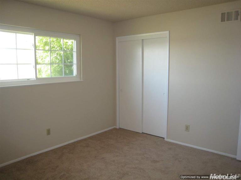 5696 Apache Dr, Manteca, CA 95336 photo 10