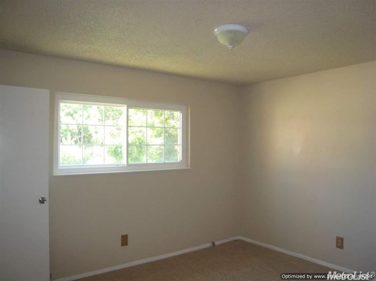 5696 Apache Dr, Manteca, CA 95336 photo 9