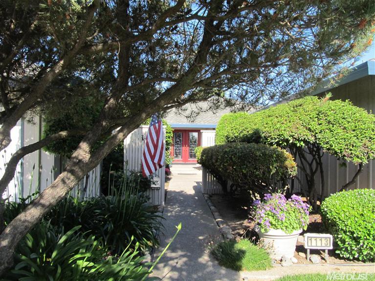 1113 Springcreek Dr, Modesto, CA 95355 photo 2