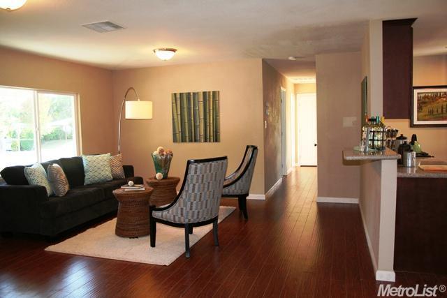 6323 Grant Ave, Carmichael, CA 95608 photo 2