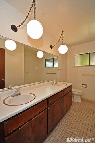 656 Diego Pl, Davis, CA 95616 photo 17