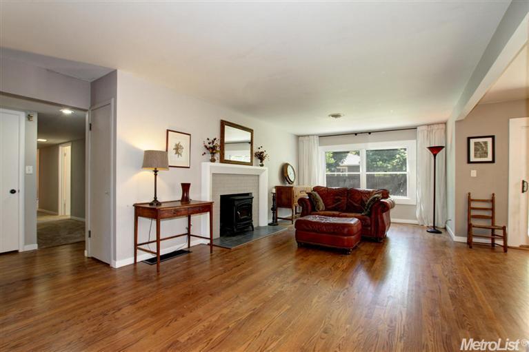 210 E 8th St, Davis, CA 95616 photo 2