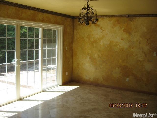 3633 Casa Rosa Way, Carmichael, CA 95608 photo 4