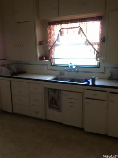 217 Maze Blvd, Modesto, CA 95351 photo 5
