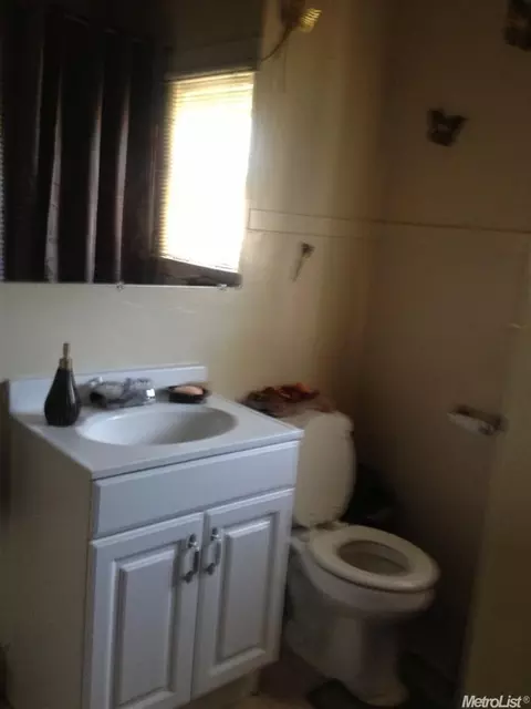 217 Maze Blvd, Modesto, CA 95351 photo 7