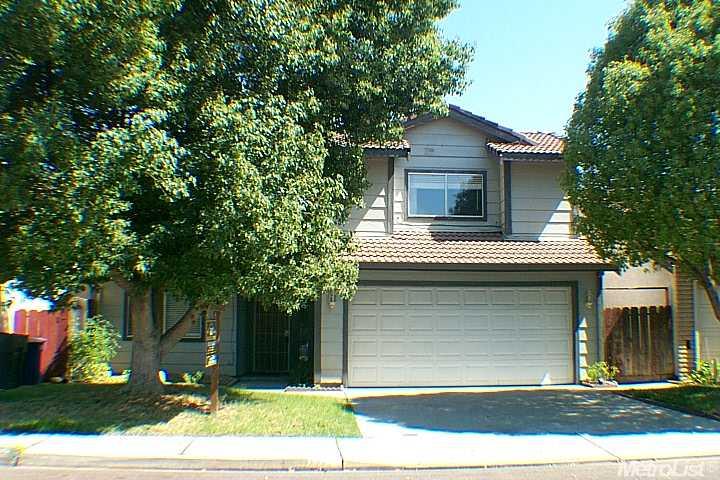 3205 Suffolk Dr, Ceres, CA 95307 photo 1