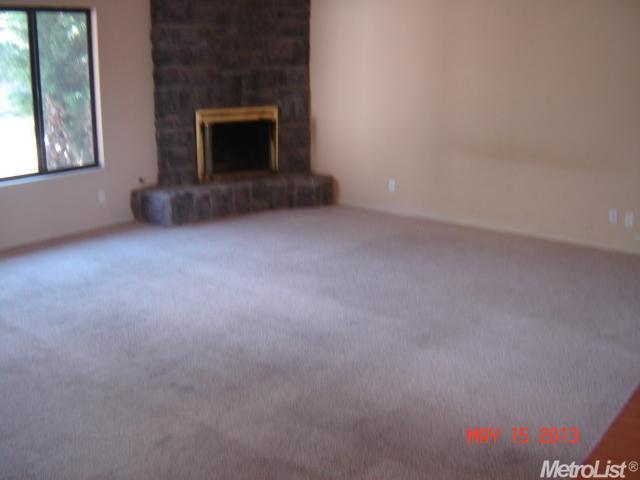 667 Adare, Galt, CA 95632 photo 4