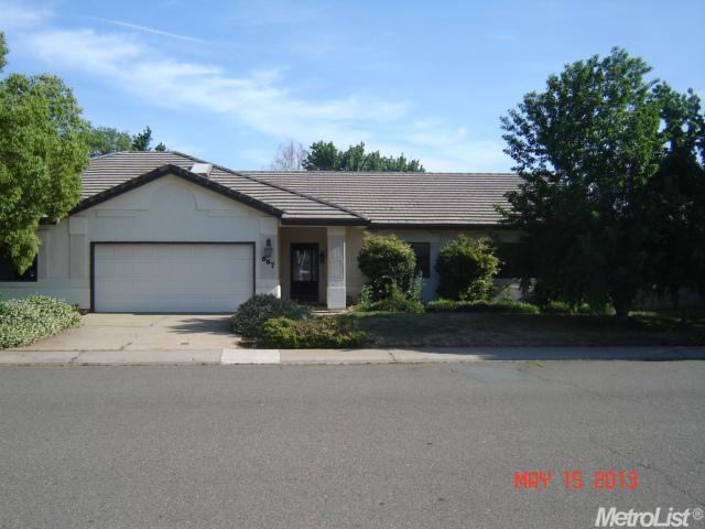667 Adare, Galt, CA 95632 photo 1