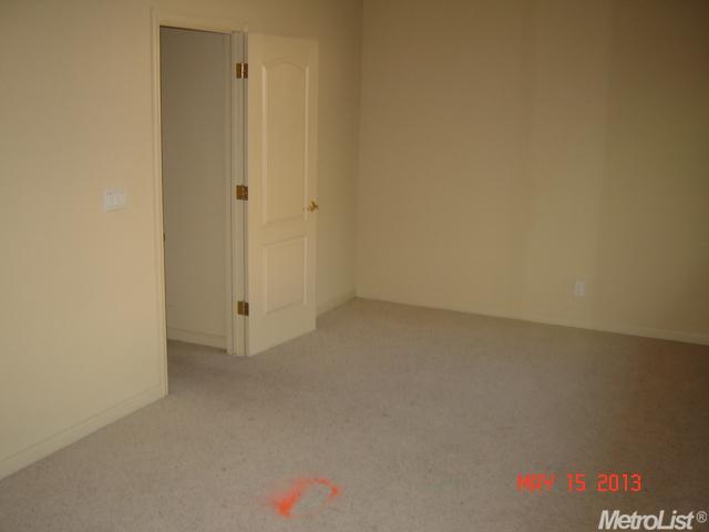 667 Adare, Galt, CA 95632 photo 10