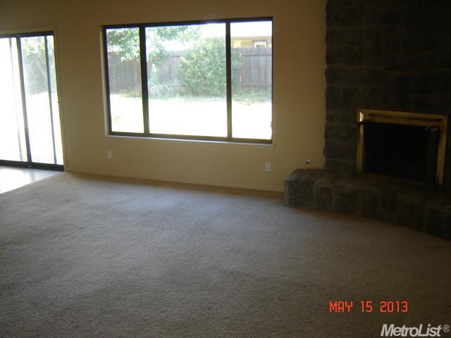 667 Adare, Galt, CA 95632 photo 5