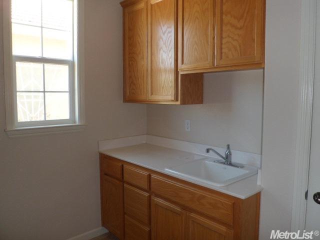 169 W Shasta Ave, Ripon, CA 95366 photo 11