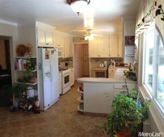5252 E Armstrong Rd, Lodi, CA 95240 photo 3