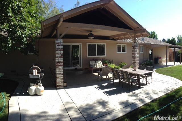 5252 E Armstrong Rd, Lodi, CA 95240 photo 2