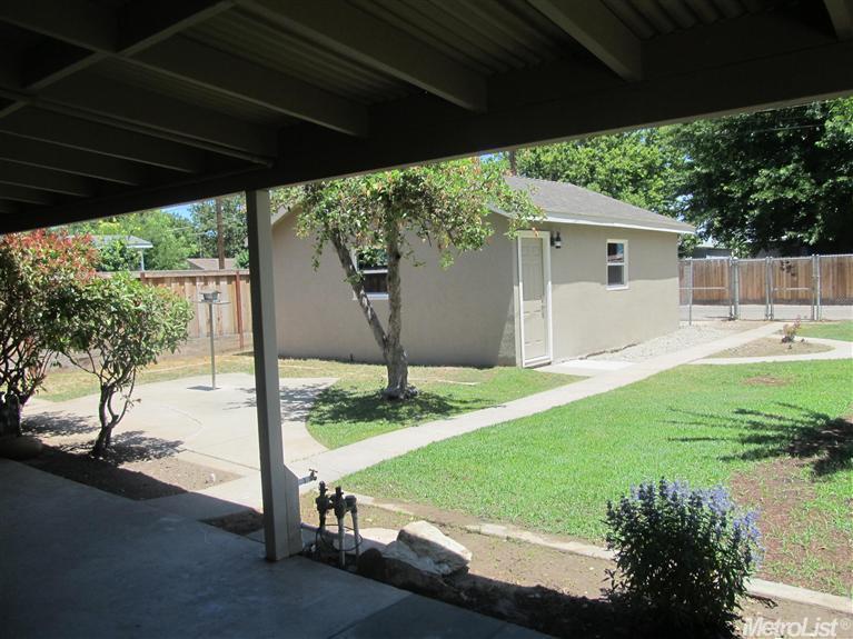 404 Severin Ave, Modesto, CA 95354 photo 23