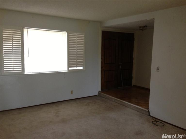 8367 Foxfire Dr, Orangevale, CA 95662 photo 3