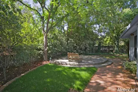 751 Elmwood Dr, Davis, CA 95616 photo 2