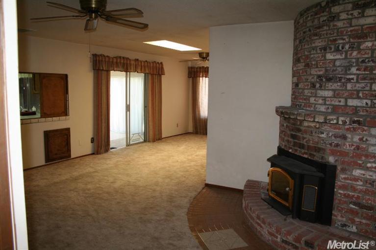 1409 Hillview Dr, Modesto, CA 95351 photo 7
