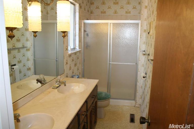 1409 Hillview Dr, Modesto, CA 95351 photo 12