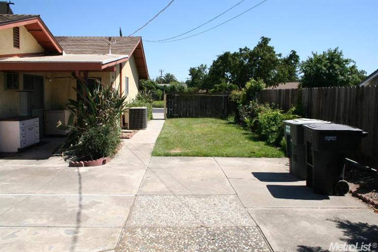 1409 Hillview Dr, Modesto, CA 95351 photo 20