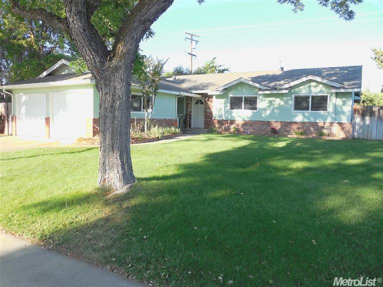 3324 John Lee Ln, Modesto, CA 95350 photo 1