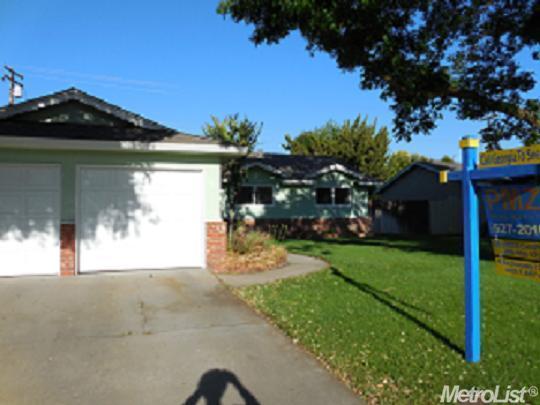 3324 John Lee Ln, Modesto, CA 95350 photo 2