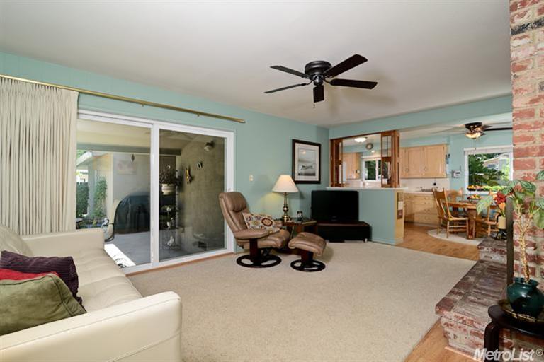 1370 Meredith Way, Carmichael, CA 95608 photo 4