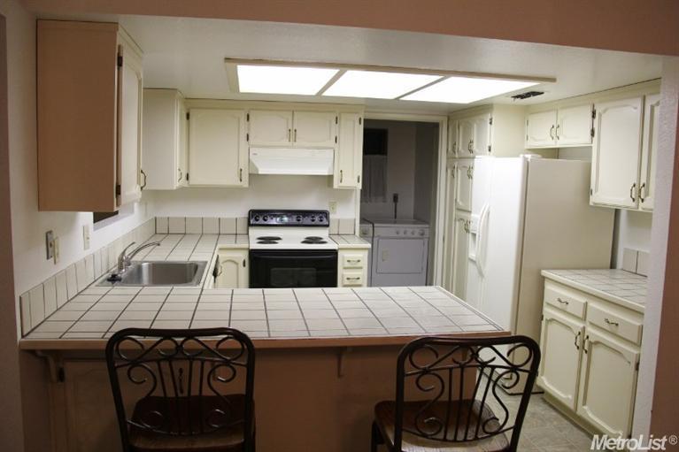 2517 Canyon Dr, Modesto, CA 95351 photo 4