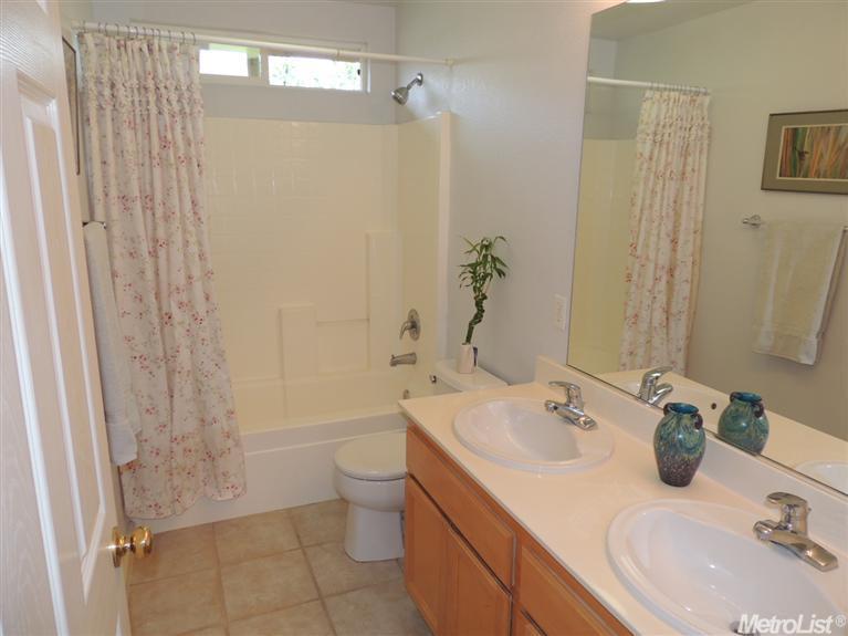 2208 Caravaggio Dr, Davis, CA 95618 photo 14