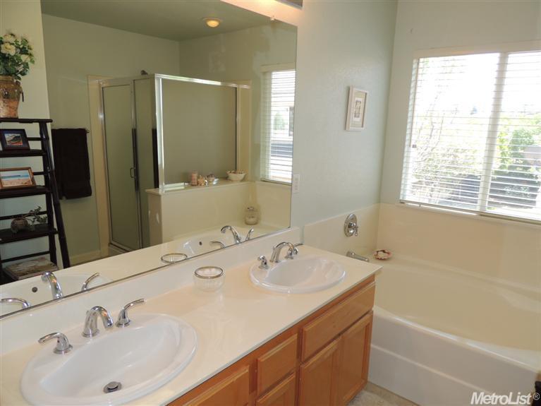 2208 Caravaggio Dr, Davis, CA 95618 photo 16
