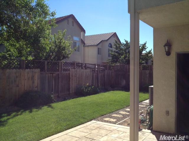 3628 Effingham Ln, Modesto, CA 95357 photo 2