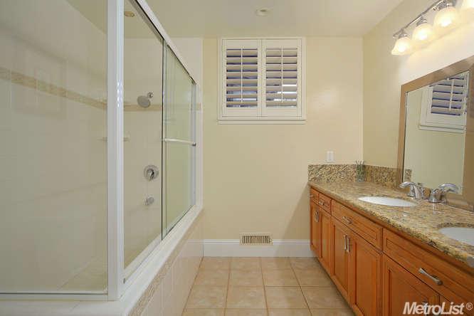 43427 Almond, Davis, CA 95618 photo 14