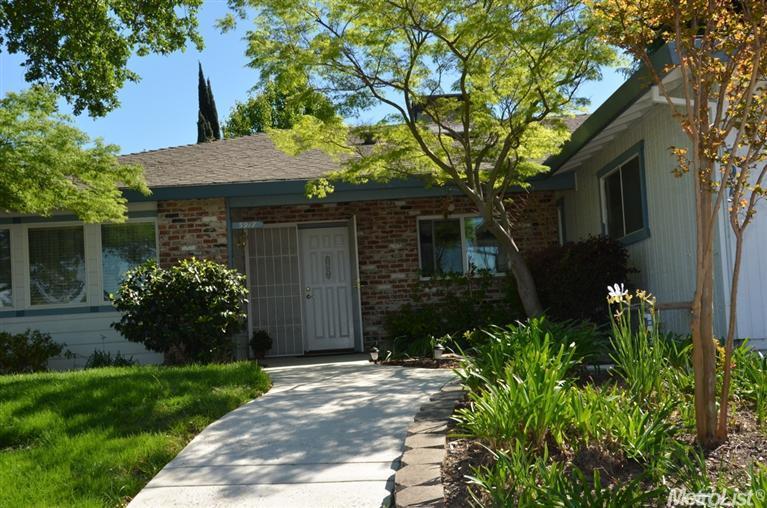5917 Camray Cir, Carmichael, CA 95608 photo 2