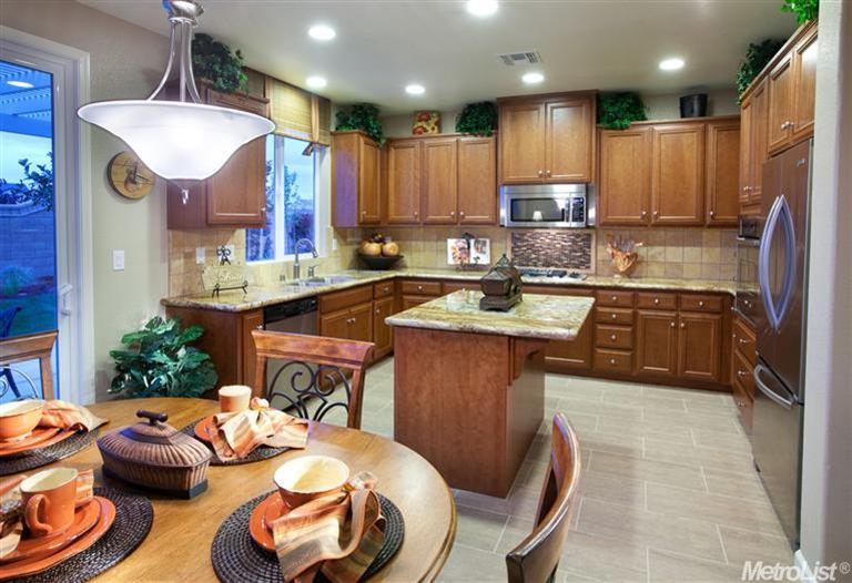 1158 Danilo Way, Manteca, CA 95337 photo 2