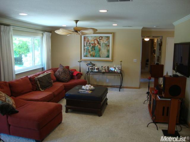 5277 Glancy Dr, Carmichael, CA 95608 photo 8