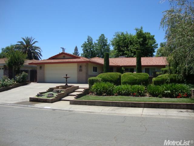 5277 Glancy Dr, Carmichael, CA 95608 photo 2