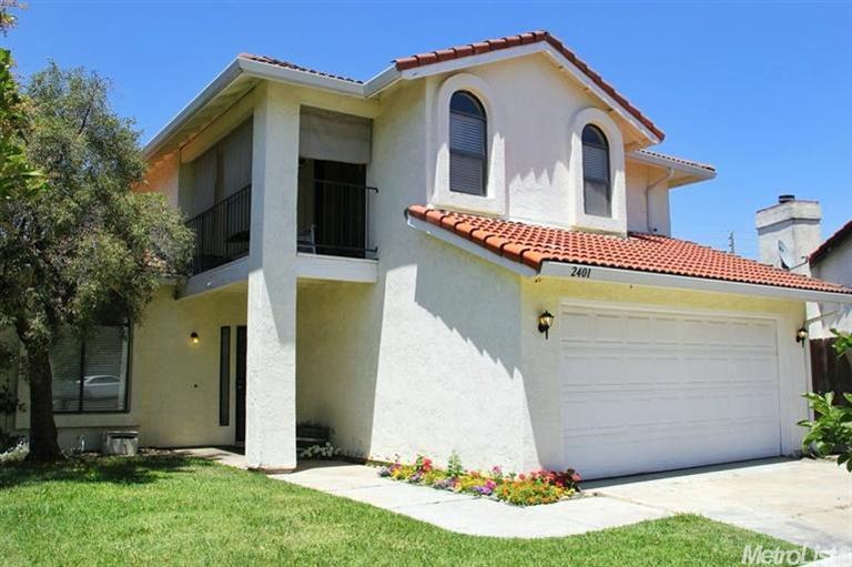 2401 Greenacre Ln, Modesto, CA 95355 photo 1
