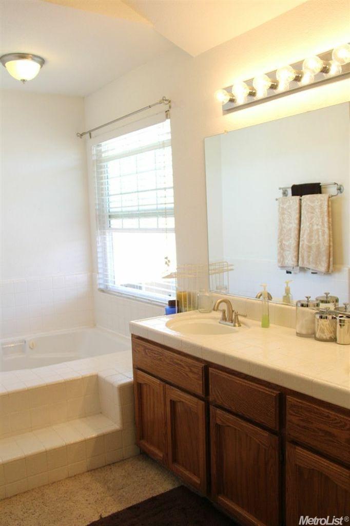 2401 Greenacre Ln, Modesto, CA 95355 photo 21