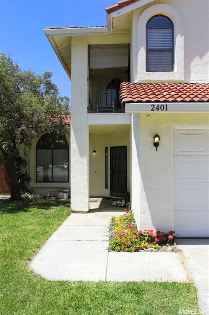 2401 Greenacre Ln, Modesto, CA 95355 photo 4