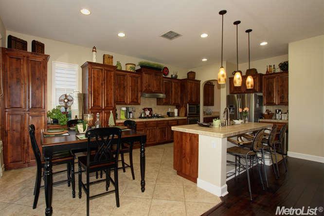 854 Bluestone Cir, Folsom, CA 95630 photo 4