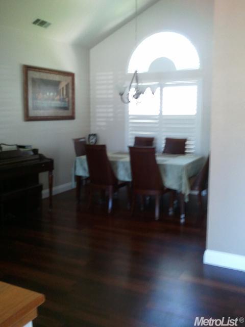 35 Phillips Ct, Tracy, CA 95376 photo 3