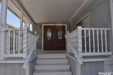 3832 Waimea Ln, Modesto, CA 95355 photo 3