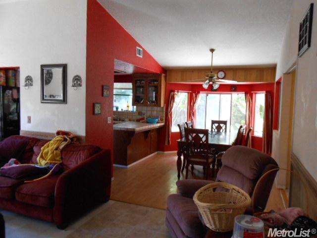 1977 Arrowsmith Dr, Manteca, CA 95336 photo 5